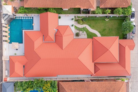 Вилла в Паттайе, Таиланд с 4 спальнями № 142119 - фото 25