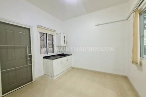 House in Bang Yai, Thailand 8 bedrooms № 142117 - photo 8