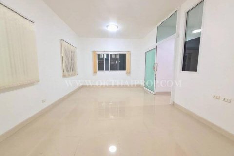 House in Bang Yai, Thailand 8 bedrooms № 142117 - photo 5