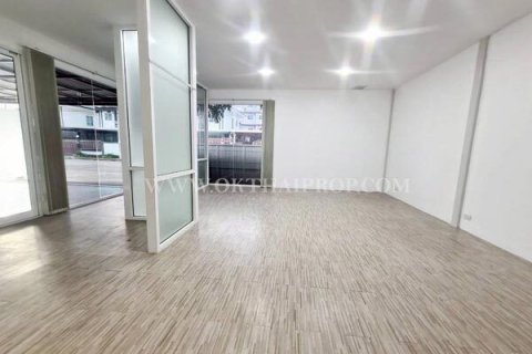 House in Bang Yai, Thailand 8 bedrooms № 142117 - photo 3