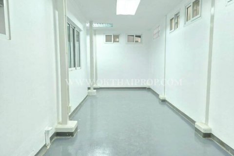 House in Bang Yai, Thailand 8 bedrooms № 142117 - photo 9