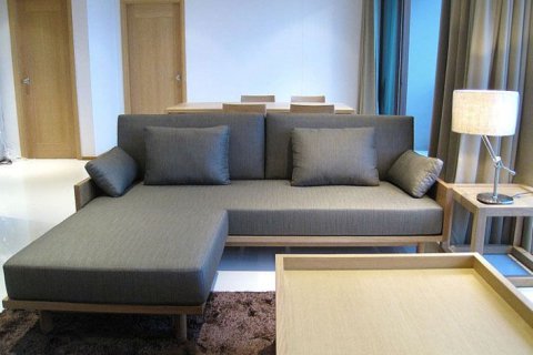 Condo in Khlong Toei, Bangkok, Thailand, 2 bedrooms  № 157868 - photo 2