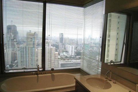 Condo in Khlong Toei, Bangkok, Thailand, 2 bedrooms  № 157868 - photo 6