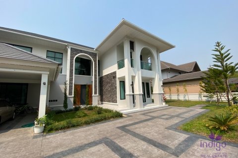 House in Chiang Mai, Thailand 4 bedrooms № 121755 - photo 1