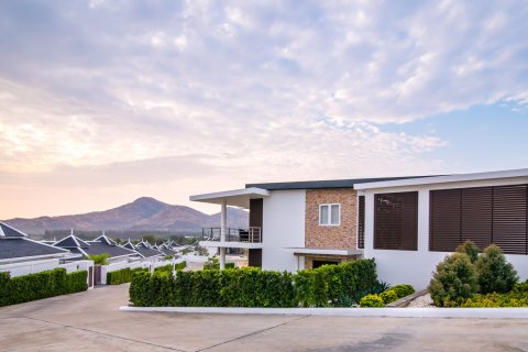 Apartment in Hua Hin, Thailand 3 bedrooms № 168474 - photo 6