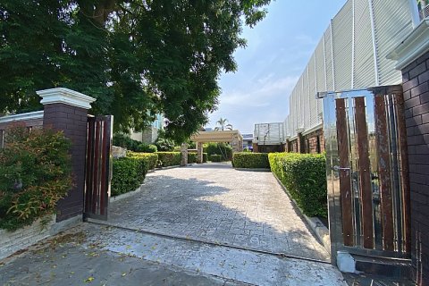 Villa in Hua Hin, Thailand 4 bedrooms № 168476 - photo 12