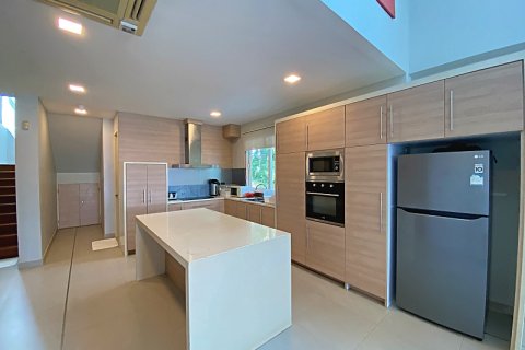 Villa in Hua Hin, Thailand 4 bedrooms № 168476 - photo 23