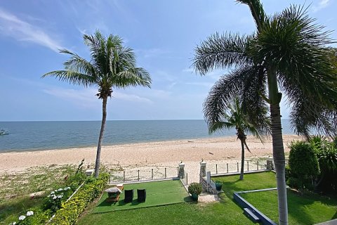 Villa in Hua Hin, Thailand 4 bedrooms № 168476 - photo 8