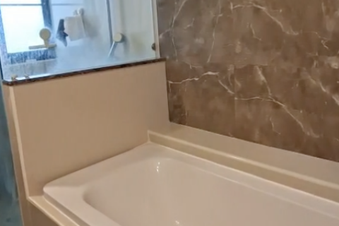 Кондоминиум с 3 спальнями в Клонг Тоэй, Бангкок, Таиланд № 136103 - фото 5