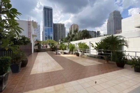 Кондоминиум с 2 спальнями в Клонг Тоэй, Бангкок, Таиланд № 149722 - фото 7