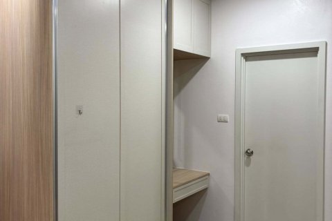 Кондоминиум с 2 спальнями в Кхлонг Сане, Бангкок, Таиланд № 149720 - фото 9