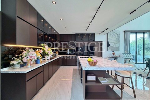 Haus in Pattaya, Thailand 5 Schlafzimmer № 220696 - Foto 10