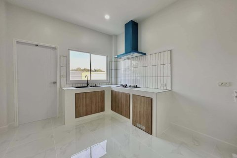 Villa in Saraphi, Thailand 3 bedrooms № 139353 - photo 16