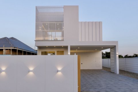 Villa in Saraphi, Thailand 3 bedrooms № 139353