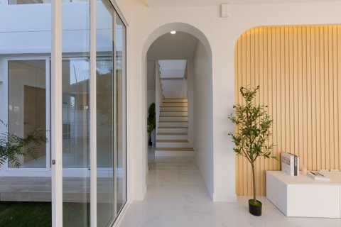 Villa in Saraphi, Thailand 3 bedrooms № 139353 - photo 8