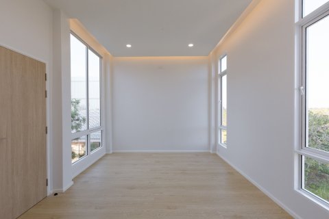 Villa in Saraphi, Thailand 3 bedrooms № 139353 - photo 27