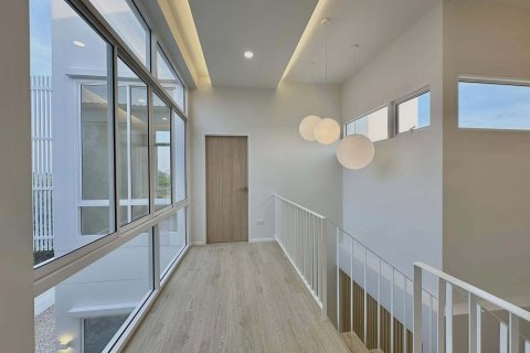 Villa in Saraphi, Thailand 3 bedrooms № 139353 - photo 24