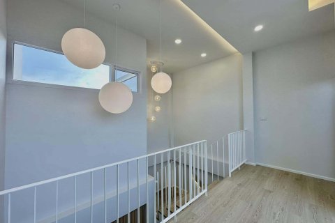 Villa in Saraphi, Thailand 3 bedrooms № 139353 - photo 25