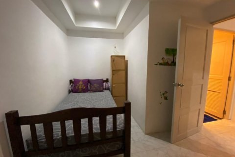 Condo in Phuket, Thailand, 2 bedrooms  № 139354 - photo 8