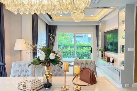 House in Khlong Luang, Thailand 4 bedrooms № 161713 - photo 2