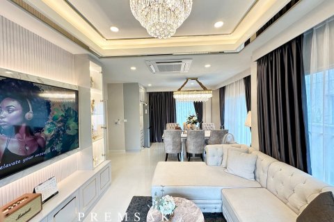 House in Khlong Luang, Thailand 4 bedrooms № 161713 - photo 10