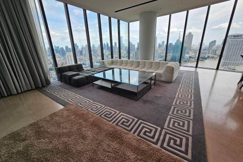 Кондоминиум с 3 спальнями в Кхлонг Сане, Бангкок, Таиланд № 161712