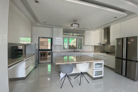 Maison à Pak Kret, Thaïlande 4 chambres № 161714 - photo 3