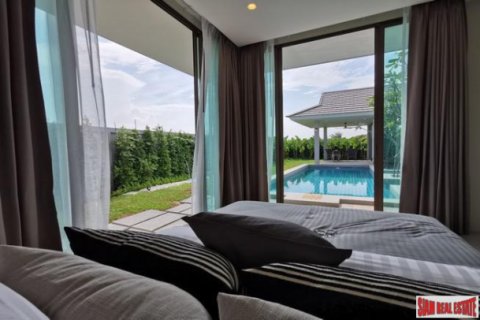 Villa in Hua Hin, Thailand 3 bedrooms № 193649 - photo 4