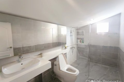 House in Pattaya, Thailand 2 bedrooms № 233482 - photo 21