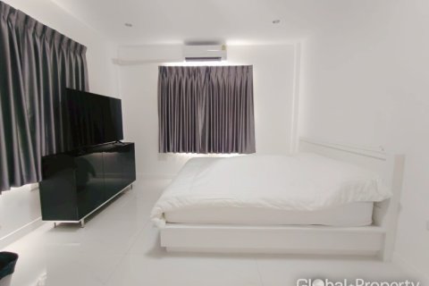 House in Pattaya, Thailand 2 bedrooms № 233482 - photo 19