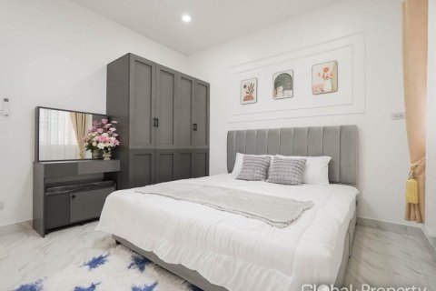 Casa de 4 dormitorios en Pattaya, Tailandia № 233483 - foto 11