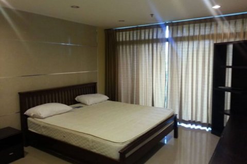 Condo à Bangkok, Thaïlande, 2 chambres  № 143530 - photo 4