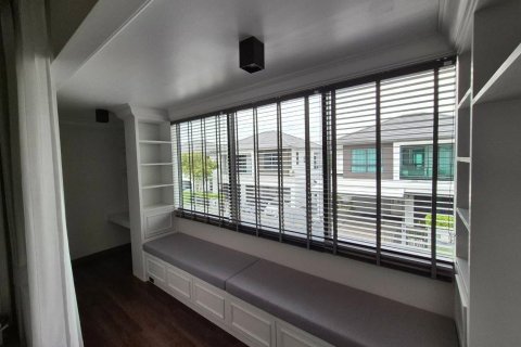 House in Nonthaburi, Thailand 3 bedrooms № 167412 - photo 5