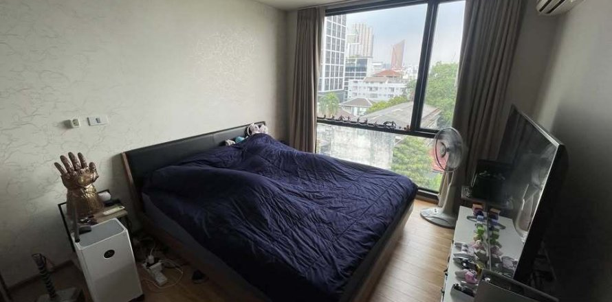 Studio in the Condo in Phaya Thai, Bangkok, Thailand  № 167409