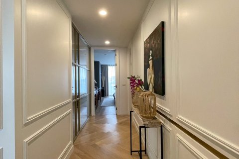 Condo in Bangkok, Thailand, 3 bedrooms  № 143454 - photo 8