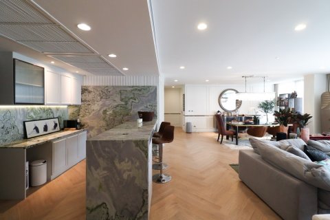 Condo in Bangkok, Thailand, 3 bedrooms  № 143454 - photo 3