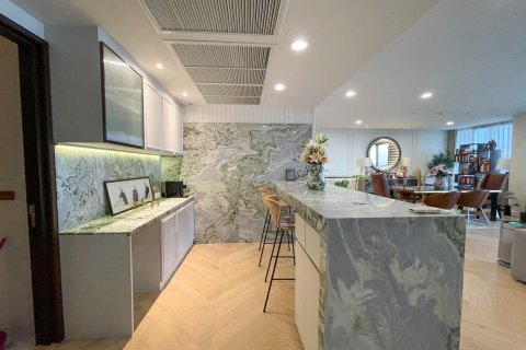 Condo in Bangkok, Thailand, 3 bedrooms  № 143454 - photo 4