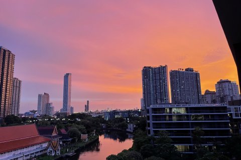 Condo in Bangkok, Thailand, 3 bedrooms  № 143454 - photo 26