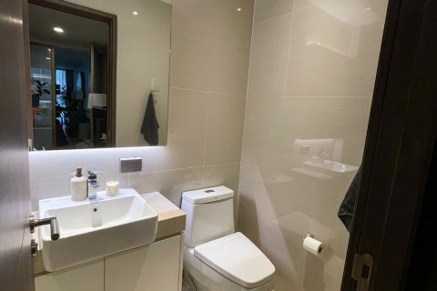 Condo in Bangkok, Thailand, 3 bedrooms  № 143454 - photo 23