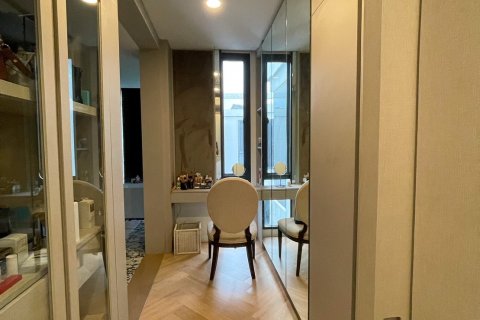 Condo in Bangkok, Thailand, 3 bedrooms  № 143454 - photo 13