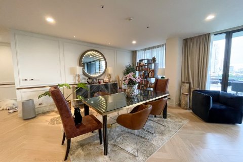 Condo in Bangkok, Thailand, 3 bedrooms  № 143454 - photo 7