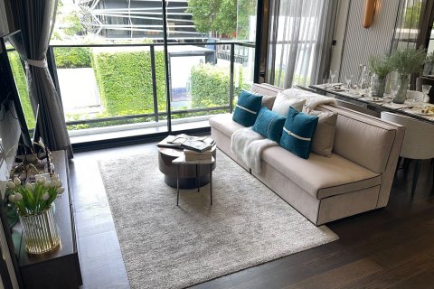 Condo in Bangkok, Thailand, 2 bedrooms  № 143457 - photo 3