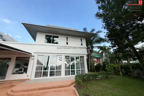Casa de 5 dormitorios en Pattaya, Tailandia № 212974 - foto 10