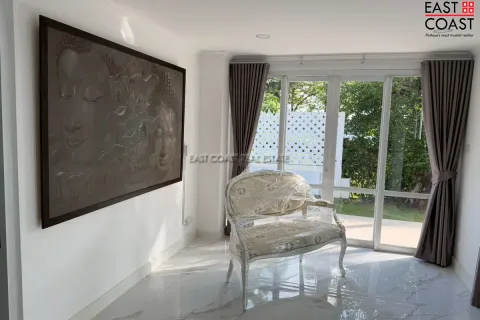 Casa de 5 dormitorios en Pattaya, Tailandia № 212974 - foto 24
