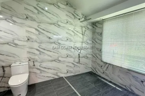 Casa de 5 dormitorios en Pattaya, Tailandia № 212974 - foto 6