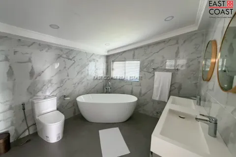 Casa de 5 dormitorios en Pattaya, Tailandia № 212974 - foto 9