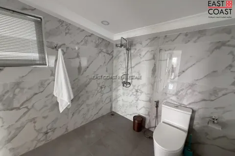 Casa de 5 dormitorios en Pattaya, Tailandia № 212974 - foto 11