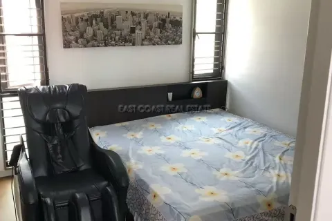 Casa de 4 dormitorios en Pattaya, Tailandia № 212971 - foto 3
