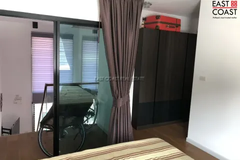 Casa de 4 dormitorios en Pattaya, Tailandia № 212971 - foto 15