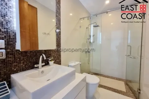 Condominio de 2 dormitorios en Pattaya, Tailandia № 212810 - foto 12